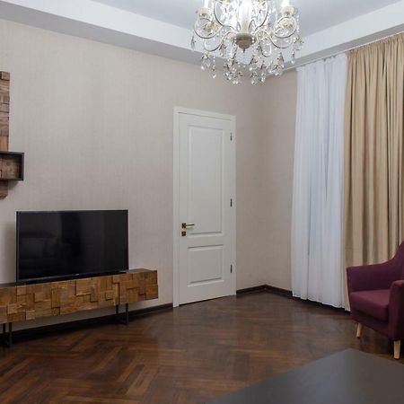 Golden Nugget Apartment Tbiliszi Kültér fotó