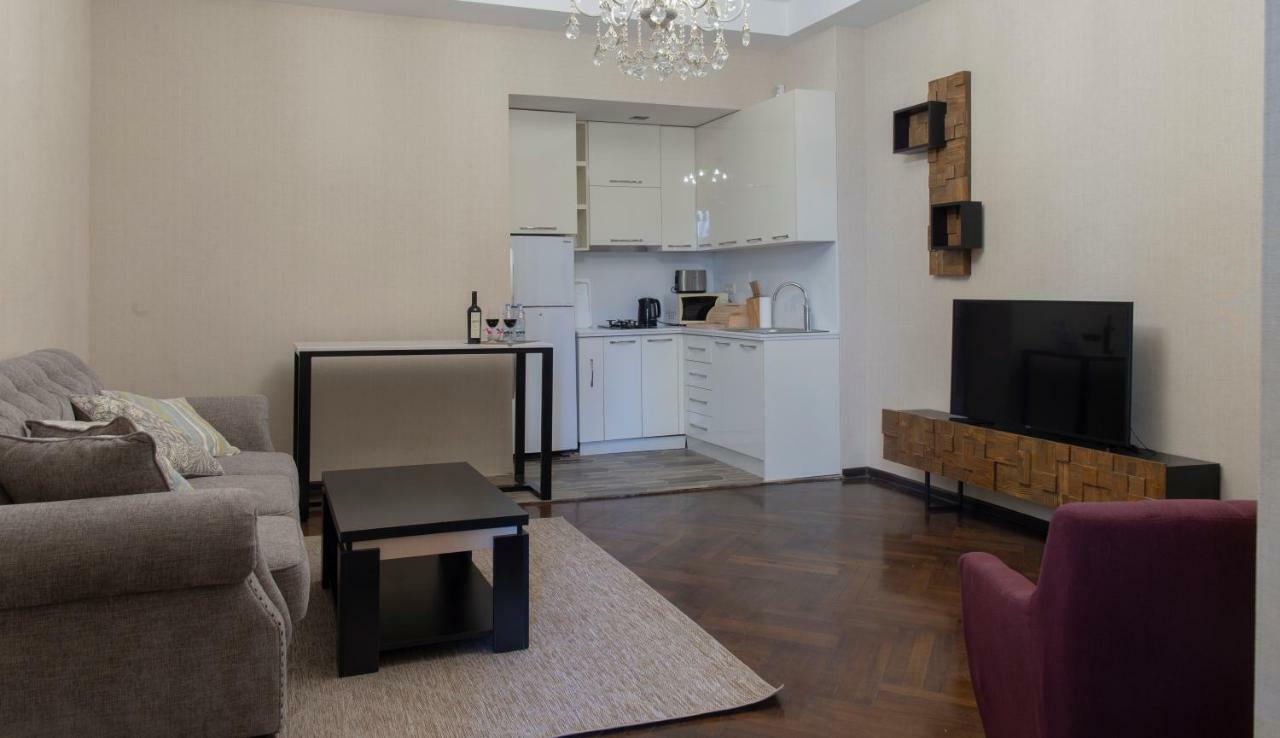 Golden Nugget Apartment Tbiliszi Kültér fotó