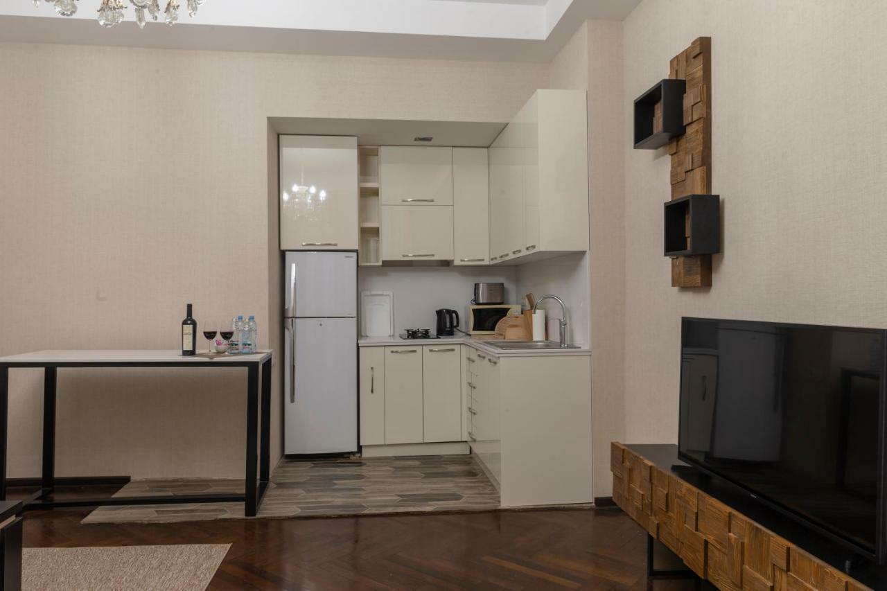 Golden Nugget Apartment Tbiliszi Kültér fotó